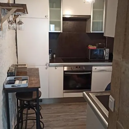 Апартаменты La Chouette Dijonnaise *